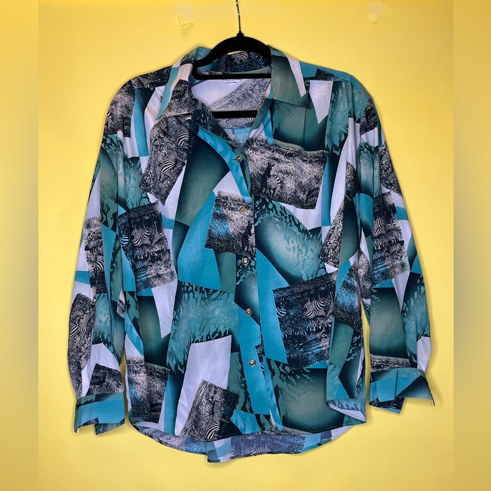 Shirt - Picture 3 of 6